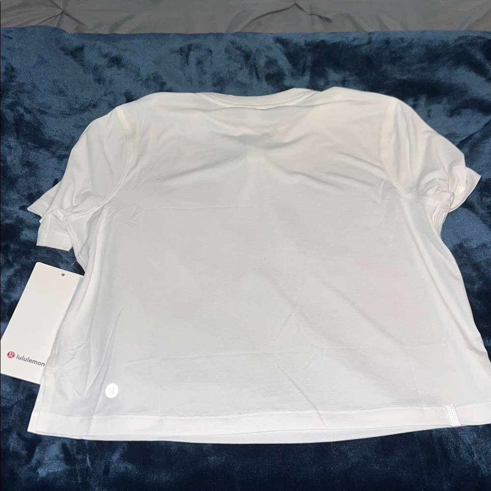 Lululemon Ultralight Waist Length T Shirt Size 6 White - Picture 4 of 7